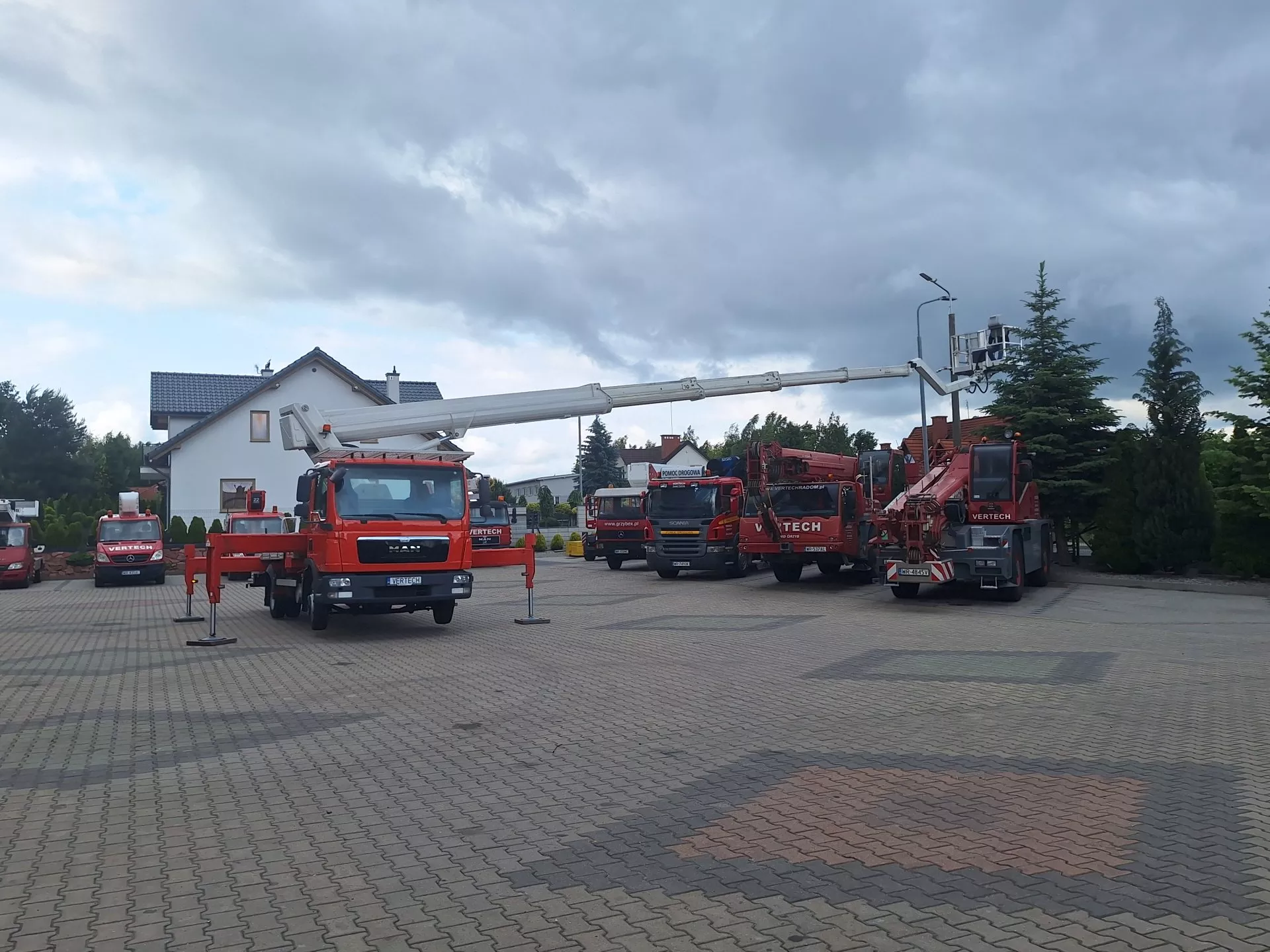 Podnośnik 33m - galeria