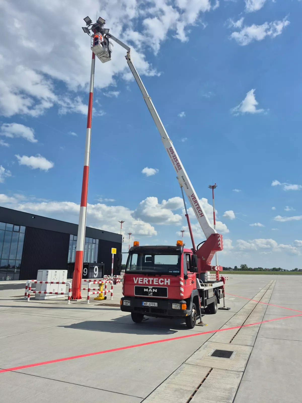 Podnośnik 25m - galeria prac