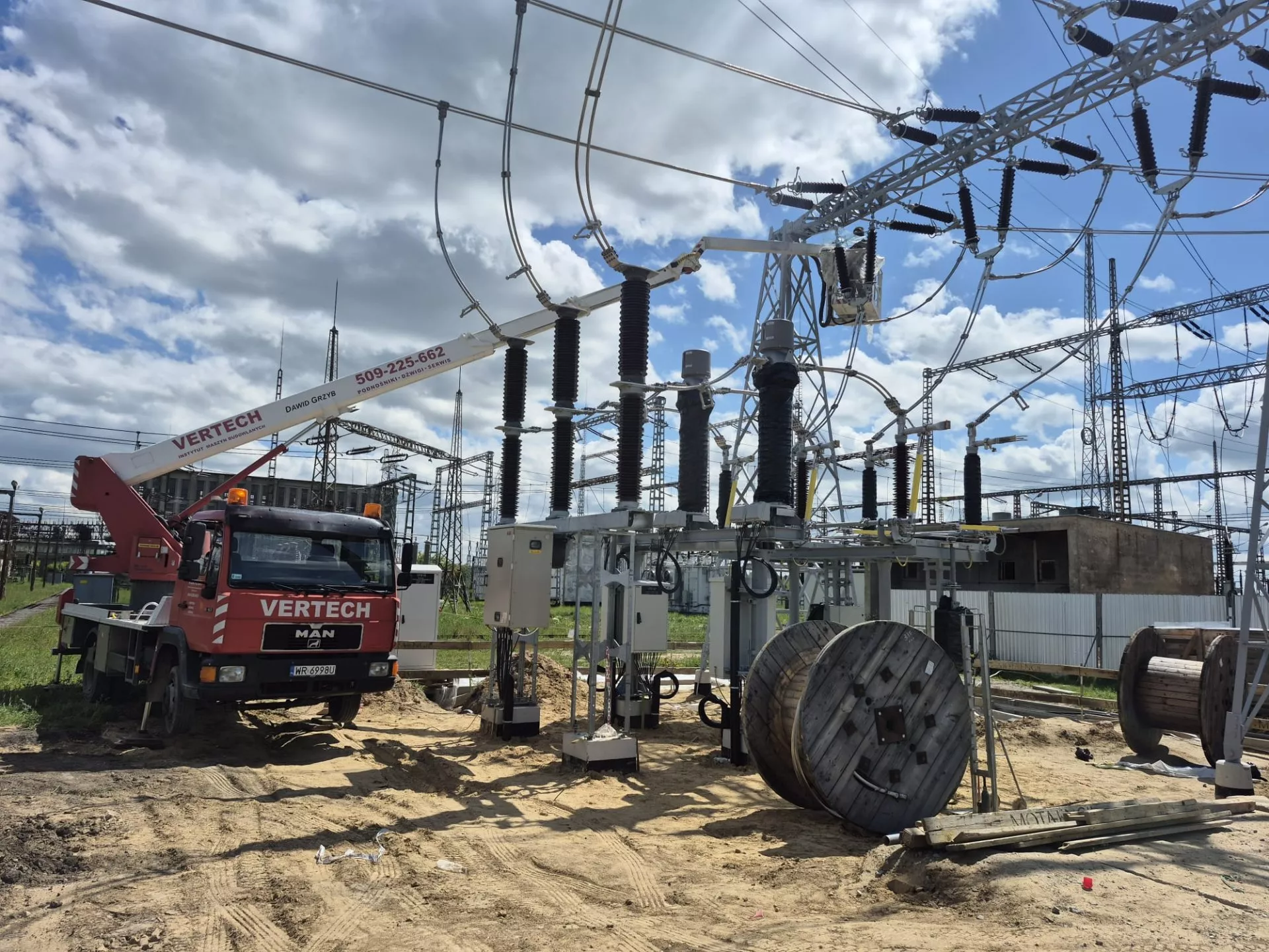 Podnośnik 25m - galeria prac